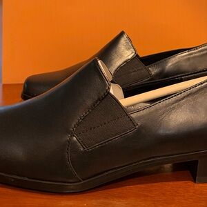 Trotters Black Slip-On Shoes